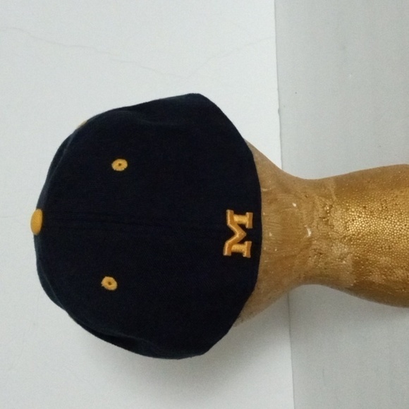 Top of the World Hat Michigan University Embroidered Cap Blue Gold size 7  Pre - Picture 5 of 8